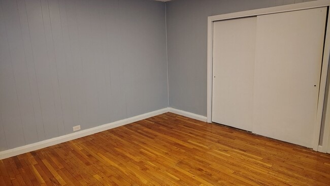 Building Photo - 11 Jackson St