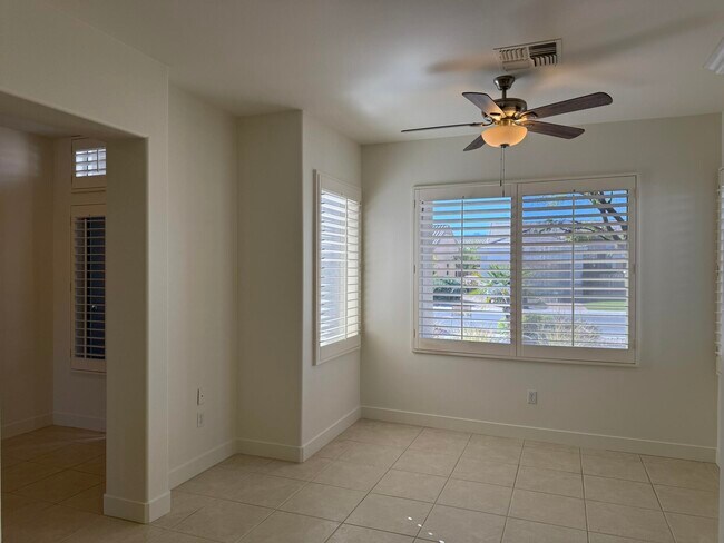 Building Photo - 36582 Crown St