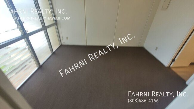 Building Photo - 95-2040 Waikalani Place E-503-