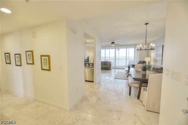 Building Photo - 2090 W First St