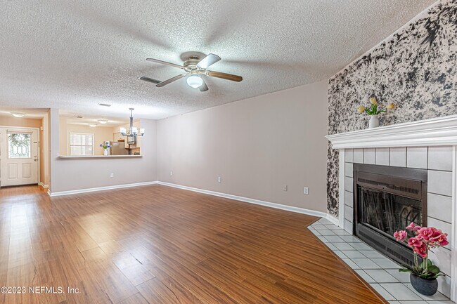 Building Photo - 1604 Arcadia Dr