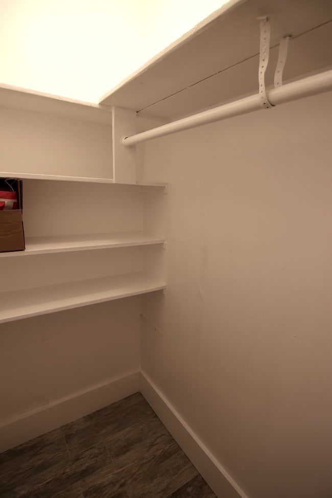 2nd closet - 1428 E Florida St