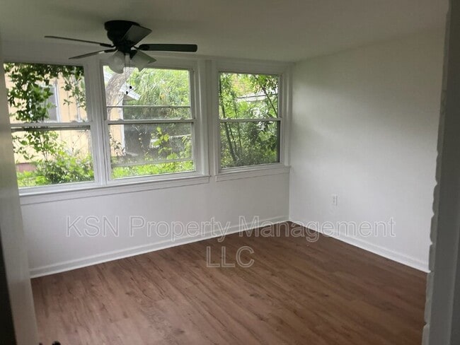 Building Photo - 1011 E 39th St