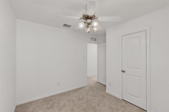 Building Photo - 918 Grebe Dr