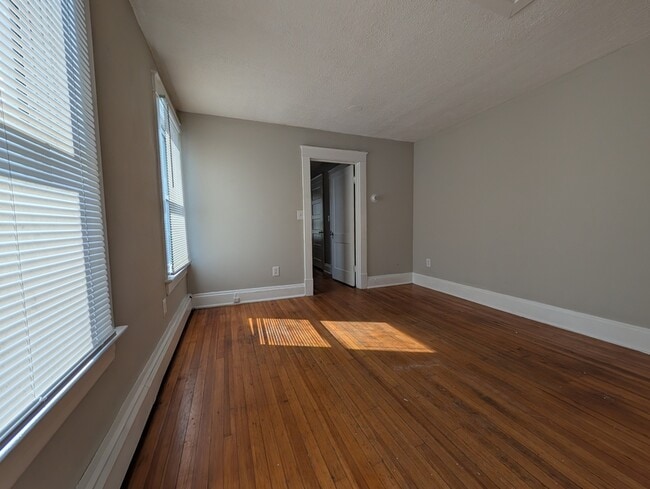 Building Photo - 2908 Memorial Ave