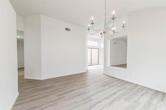 Building Photo - 3039 Ashford Park Dr