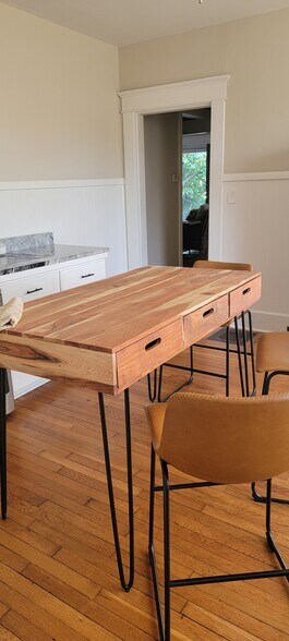 Kitchen - 2121 12th Ave S