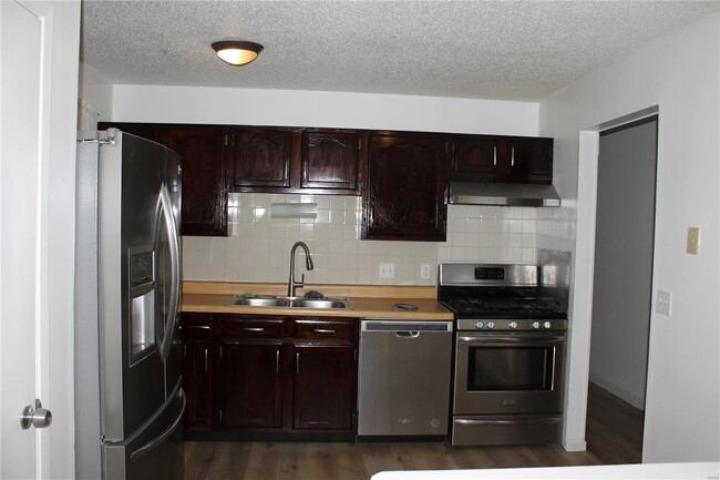 Building Photo - 12823 Calamaide Ct