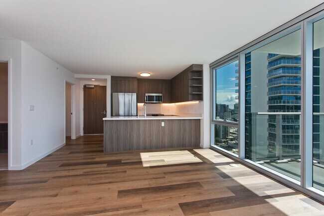 Building Photo - 1515 Liona St