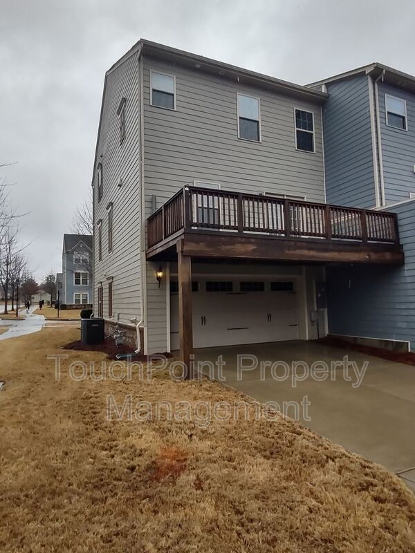 Building Photo - 4073 Zilker Park Dr
