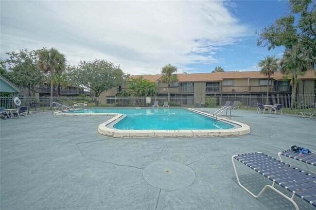 Building Photo - 6338 Newtown Cir