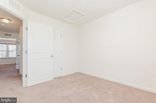 Building Photo - 172 Drexel Ct