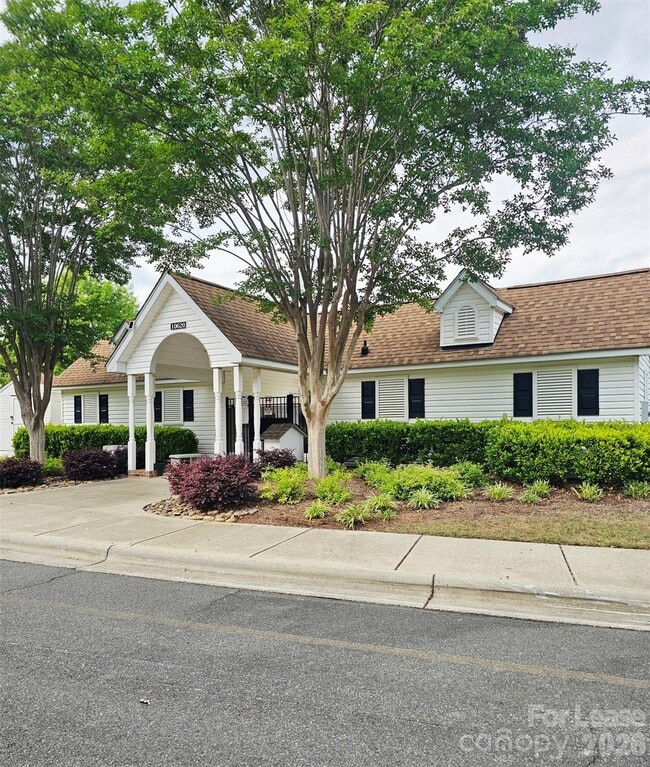 Building Photo - 10609 Fuller Ridge Cir
