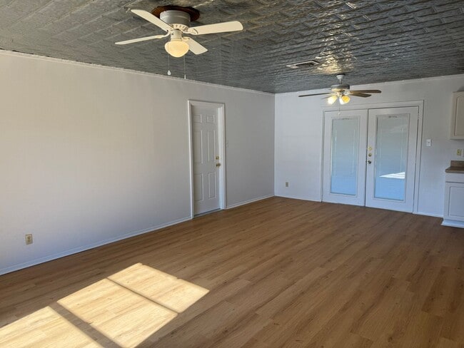 Building Photo - 1029 Vly Frg Dr