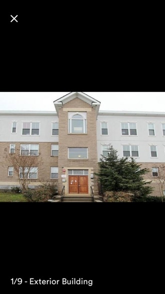 Building Photo - 1629 L St NE