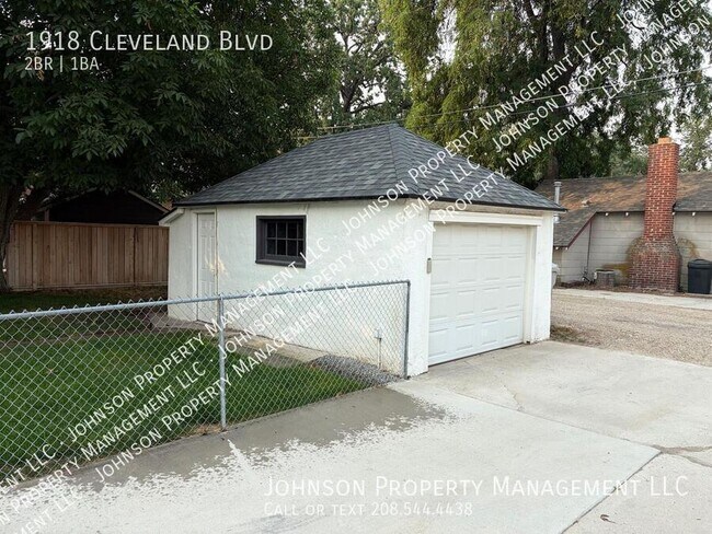 Building Photo - 1918 Cleveland Blvd