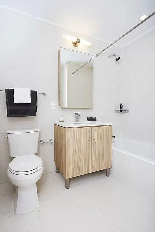 Building Photo - 1 bedroom in Long Island City NY 11101