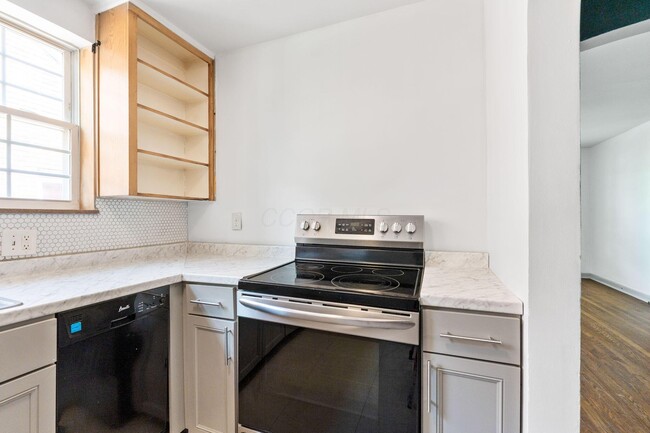 Building Photo - 57 N Burgess Ave