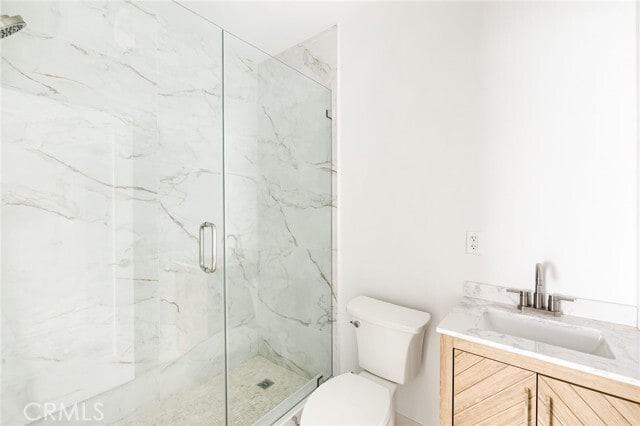 Building Photo - 7046 White Oak Ave