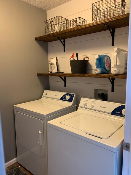 Laundry - 371 Ojibway Path