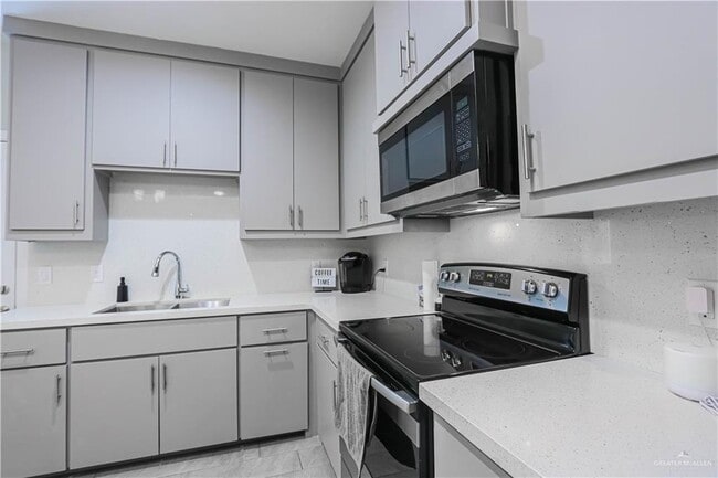 Building Photo - 24 W Sunset Valley St