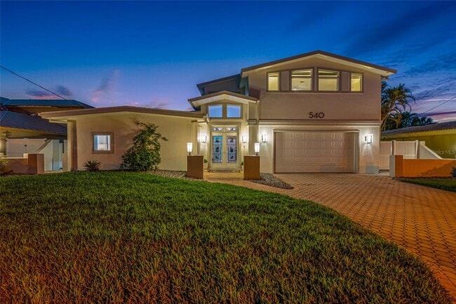 Building Photo - 540 59th Ave