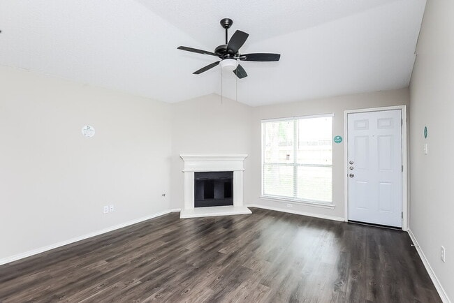 Building Photo - 10244 Cypress Hills Dr