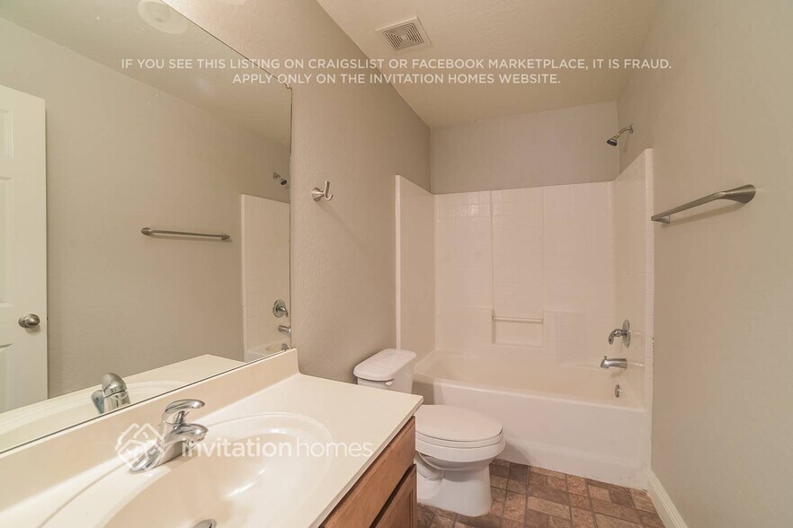 Building Photo - 2054 N Illinois St