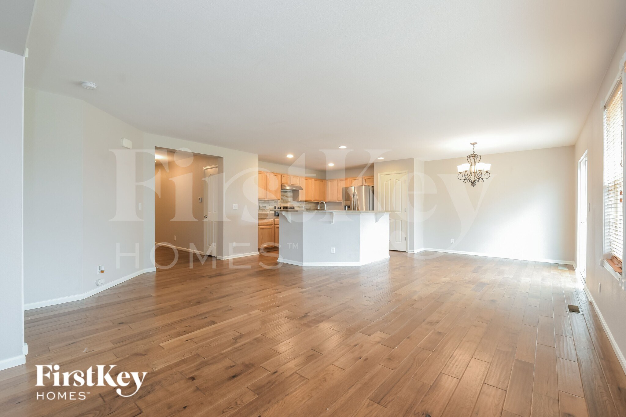 Building Photo - 800 Lonewolf Cir