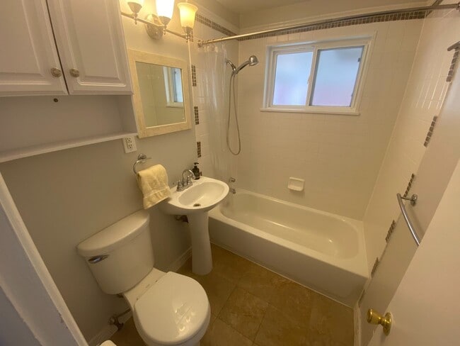Building Photo - Four bedroom, two bathroom lovely brick ho...