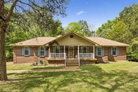 Building Photo - 1912 Graceland Dr