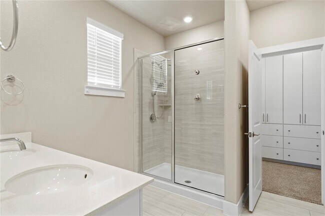 Building Photo - 15701 Oglethorpe Dr
