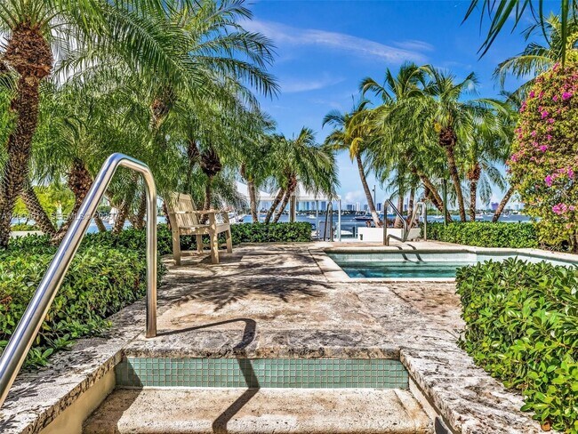 Building Photo - 1200 West Ave