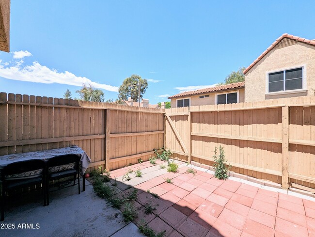 Building Photo - 4601 N 102nd Ave