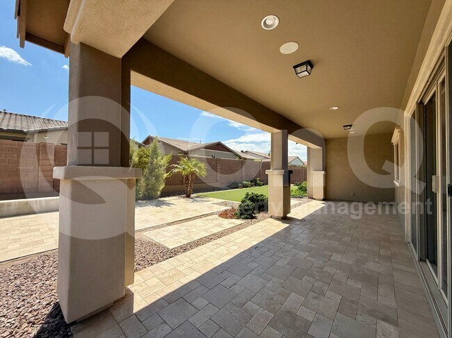 Building Photo - 3469 E Orleans Dr