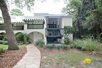 Building Photo - Great 2 Bedroom Lakefront Condo in Niceville