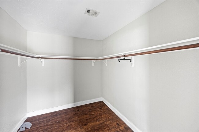 Building Photo - 1209 Dogwood Dr