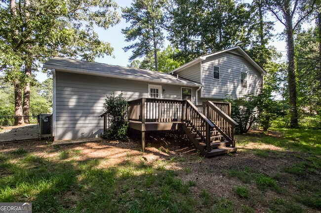 Building Photo - 684 Lookout Ct NW