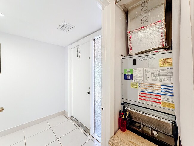 Building Photo - 755 Dotterel Rd