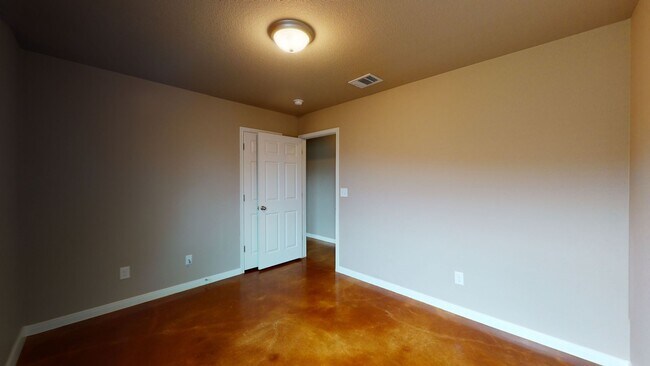 Building Photo - BEAUTIFUL DUPLEX IN HARKER HEIGHTS!!!