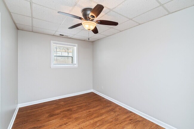 Building Photo - 2751 Jersey Ave