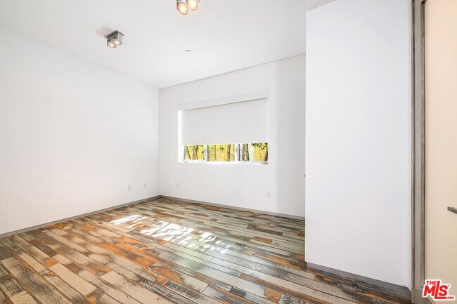 Building Photo - 16457 Westfall Pl