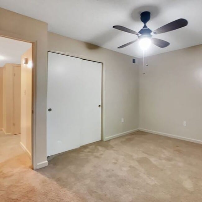 Building Photo - Emory Woods 2 Bed 2 Bath Apartment! Available April 1st!