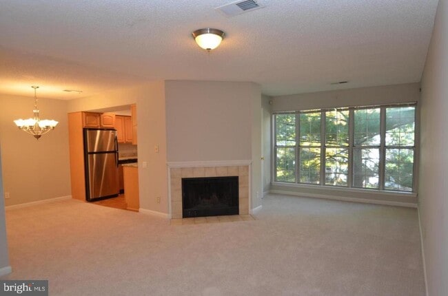 Building Photo - 3907 Golf Tee Ct