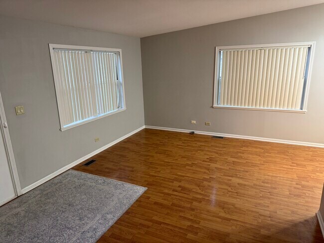 Building Photo - 410 Ashwood Ct