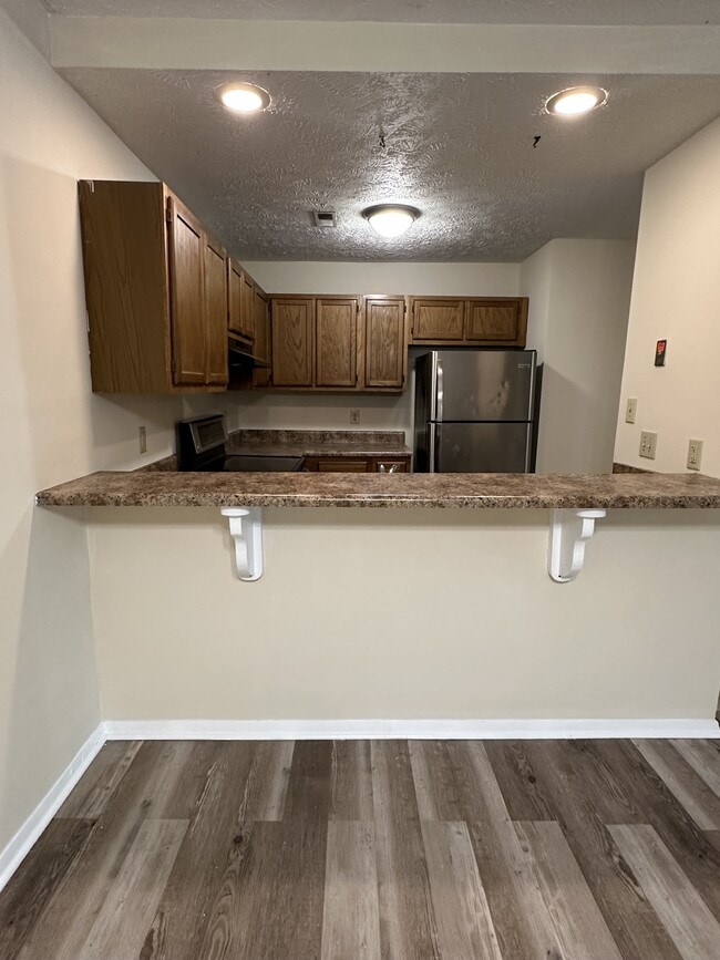 Building Photo - 1866 Tryon Dr