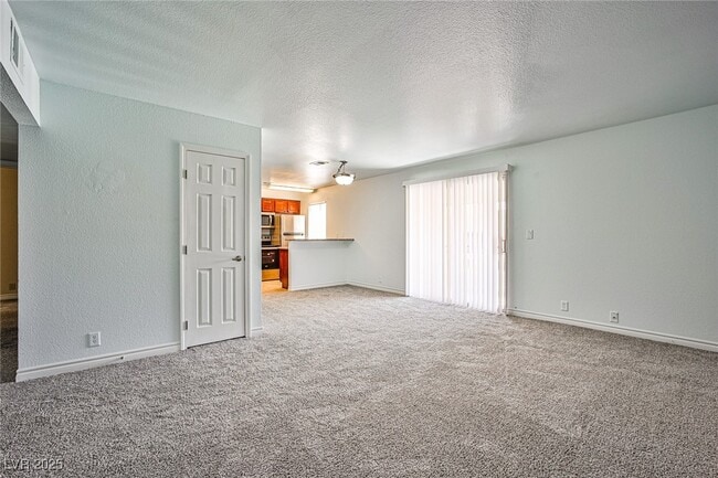 Building Photo - 5240 Indian River Dr