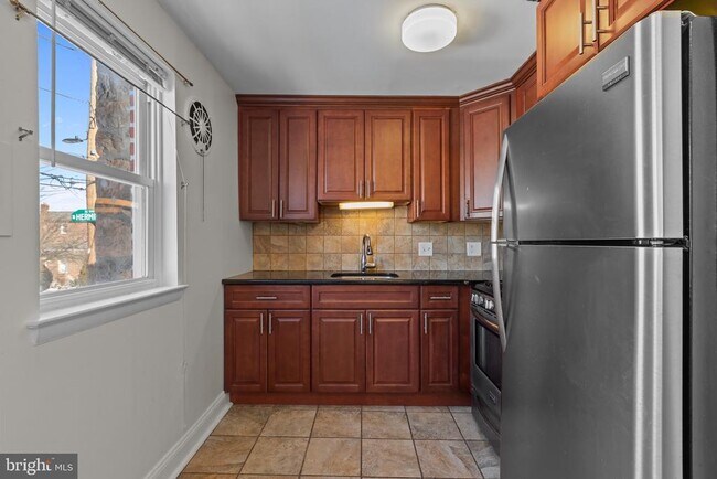 Building Photo - 5448 Hermit Terrace