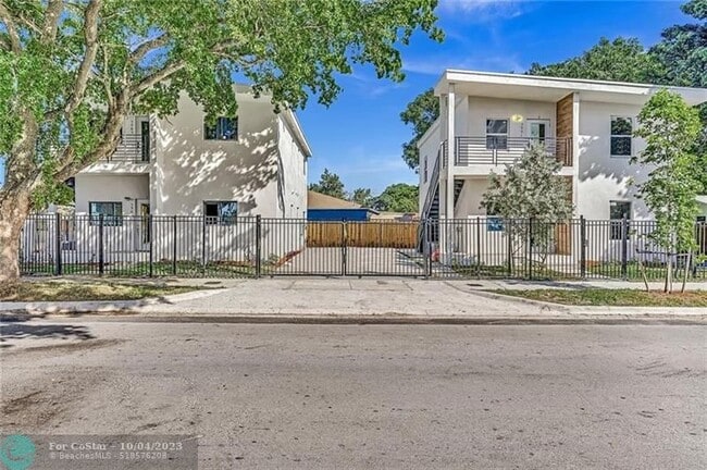 Building Photo - 1396 NW 60th St