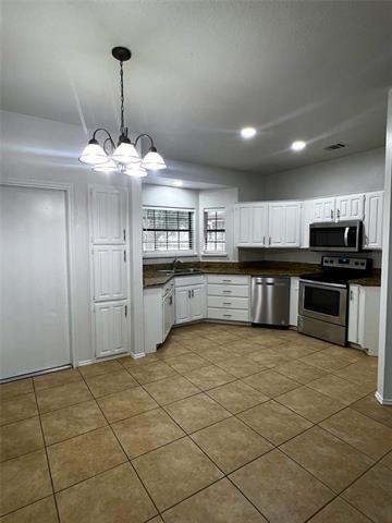 Building Photo - 6300 Brookcrest Dr